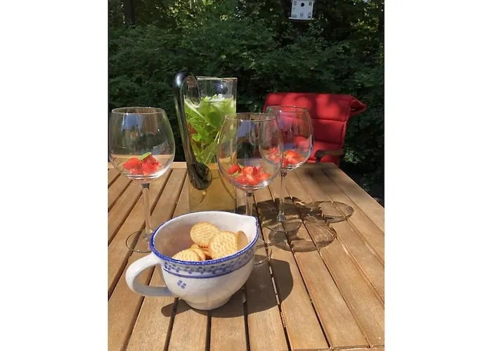 With 2 Bedrooms Neu Sankt Jurgen